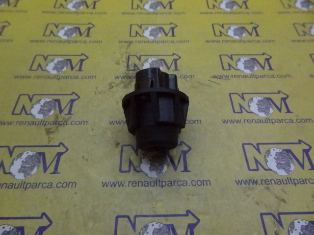 bagaj_kapak_takozu_megane__8200246354