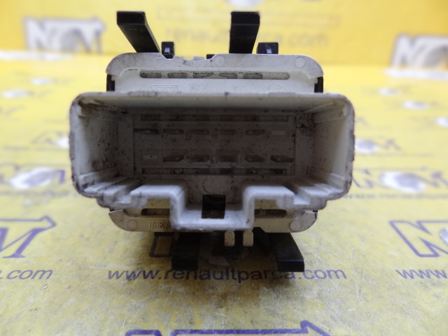 cam_acma_dugmesi_laguna_2_8200015090