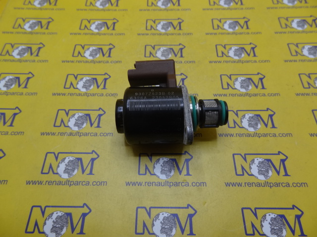 captur_clio_2_clio_3_yuksek_basinc_regulatoru_k9k_siyah_7701206905