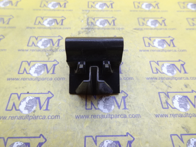 clio-4-arka-koltuk-alt-braketi-748165659r