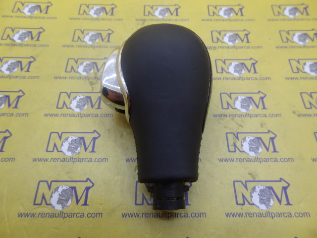 clio-4-captur-otomatik-vites-topuzu-crom-8201300589