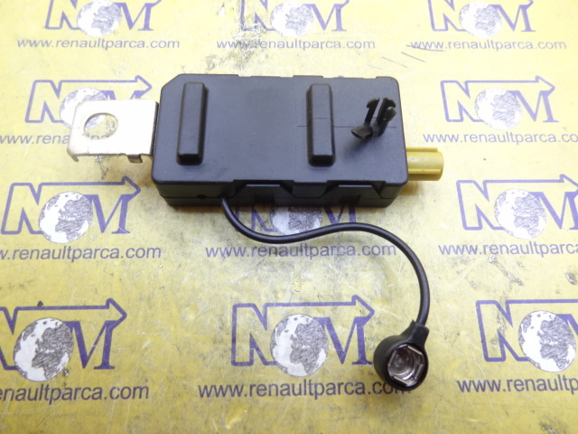 megane-4-kadjar-anten-sinyal-yukseltici-282301509r