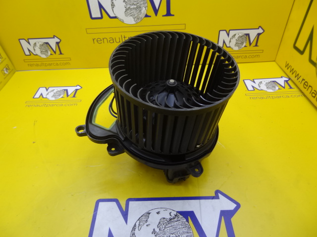 megane-4-kalorifer-motoru-272103243r