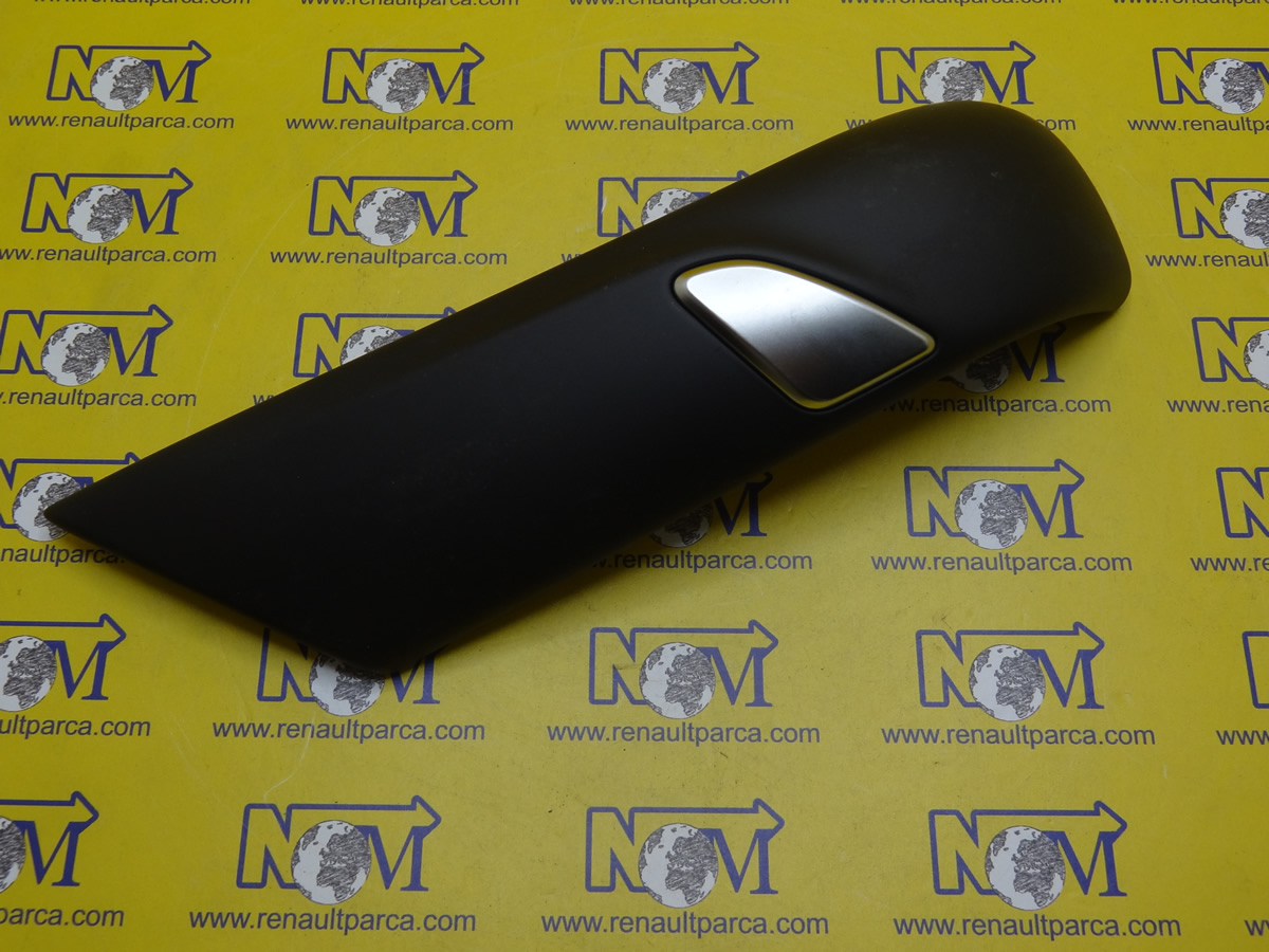 megane-4-on-sol-kapi-kumanda-yuvasi-809547691r
