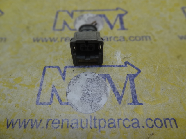 renault-kangoo-clio-turbo-borusu-soketi-8200404193
