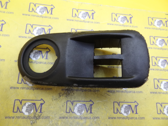 renault-master-sol-cam-dugme-cercevesi-cikma-8200206602